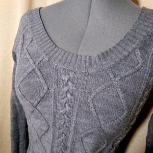 NEW YORK & CO. Argyle knit V-neck Sweater Top XS Gray super soft acrylic SlimFit